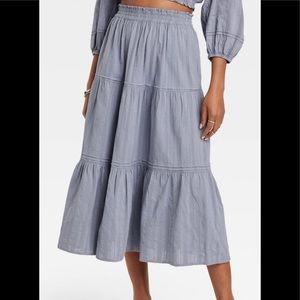 Woman Universal Thread midi A line skirt color blue brand new with tags